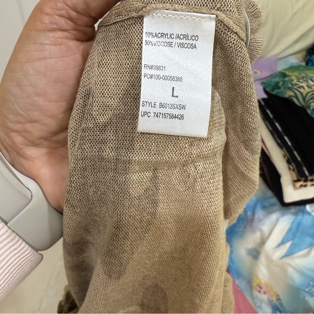 Democracy Beige Camo Criss-Cross Neckline Long Sleeve Knit Top Banded Hem Size L - Picture 4 of 12